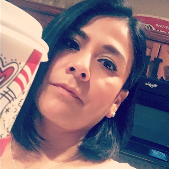 Meet your Posher, Monika - Picture 1 of 1